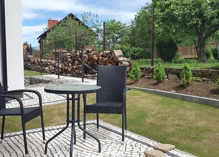 Pod Czyrna Apartment *